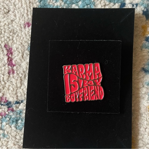Karma is my Boyfriend Taylor Swift enamel pin - Picture 5 of 5